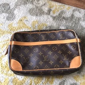 Louis Vuitton Clutch